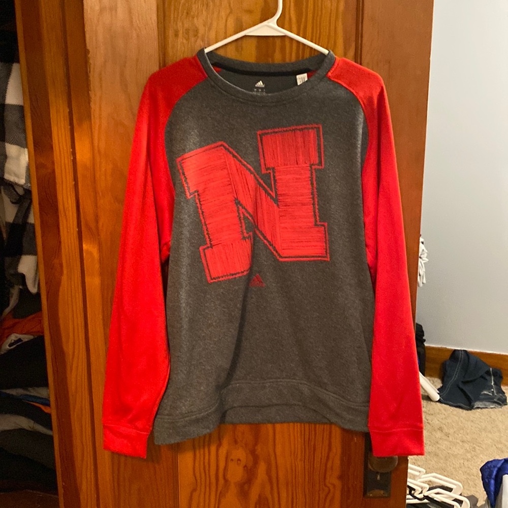Nebraska huskers crew neck.